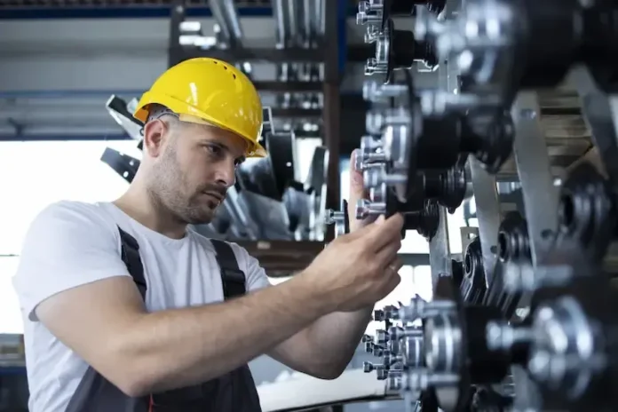 industrial-worker-working-production-line-factory.jpg (1)